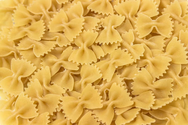 تصویر 3 از تهیه ماکارونی پروانه ای با شرایط باور نکردنی